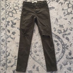 Women’s Gap Distressed Jeans